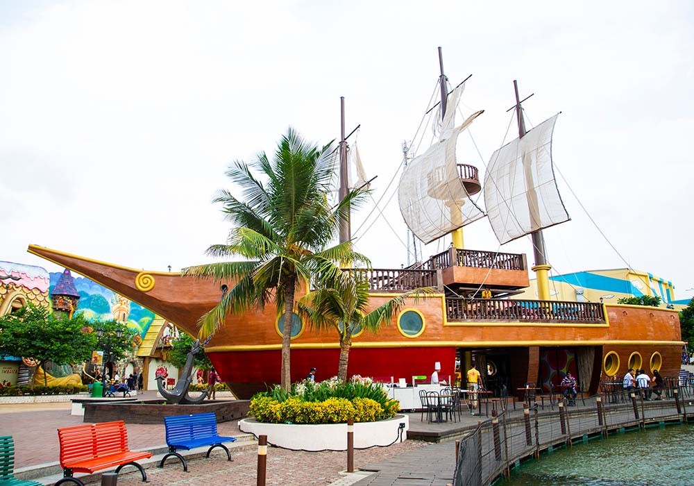 Arrmada – The Boat Shaped themed restaurant you must check out at Imagicaa!