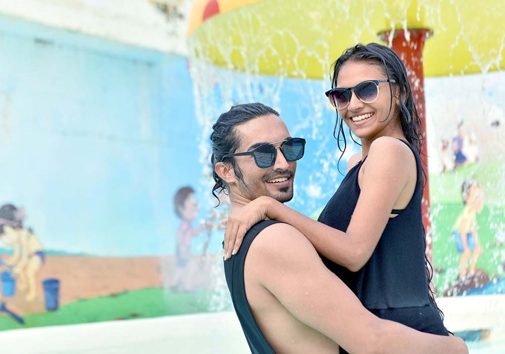Plan a pre-wedding photo shoot at Imagicaa with your partner!
