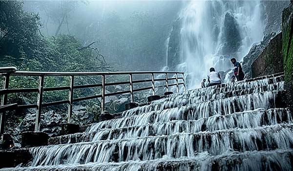 places to go near pune in summer
