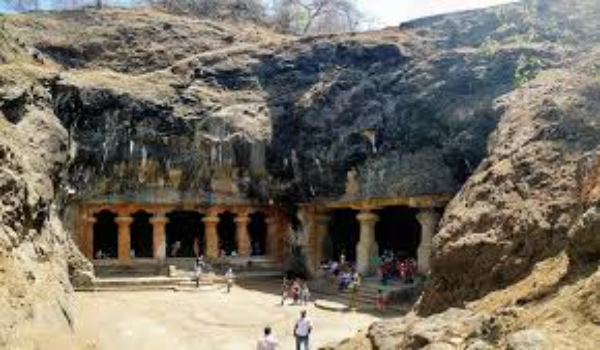 Top Places to Visit with Family in Mumbai for a Memorable Day Out