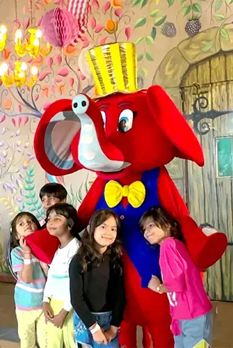 Meet & Pose with Imagicaa Stars